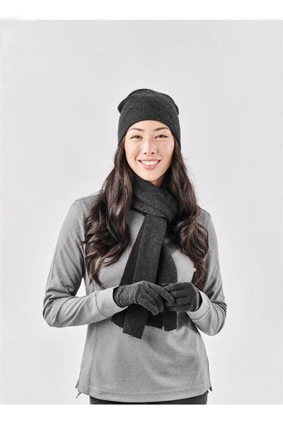 Zoom bild av Stickad stretch beanie